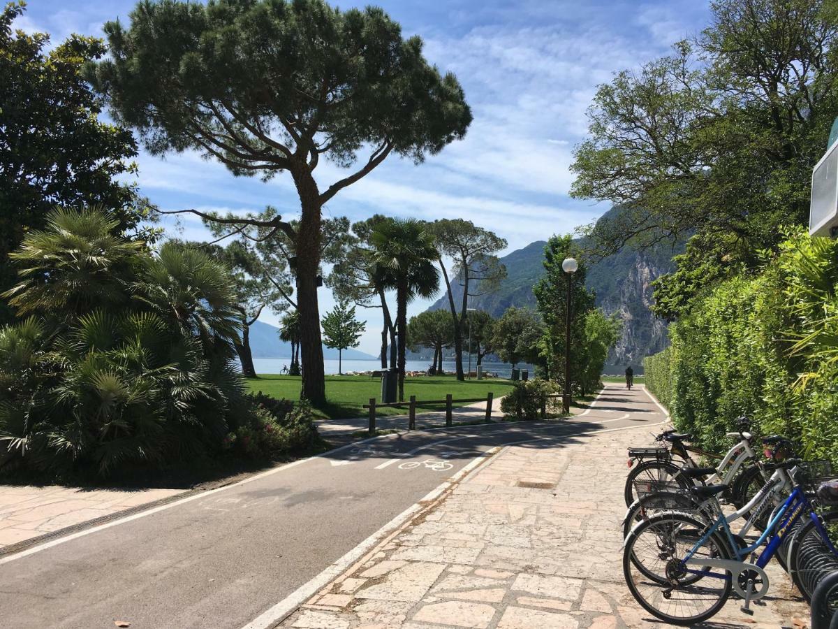 Appartamento Al Lago Riva del Garda Kültér fotó