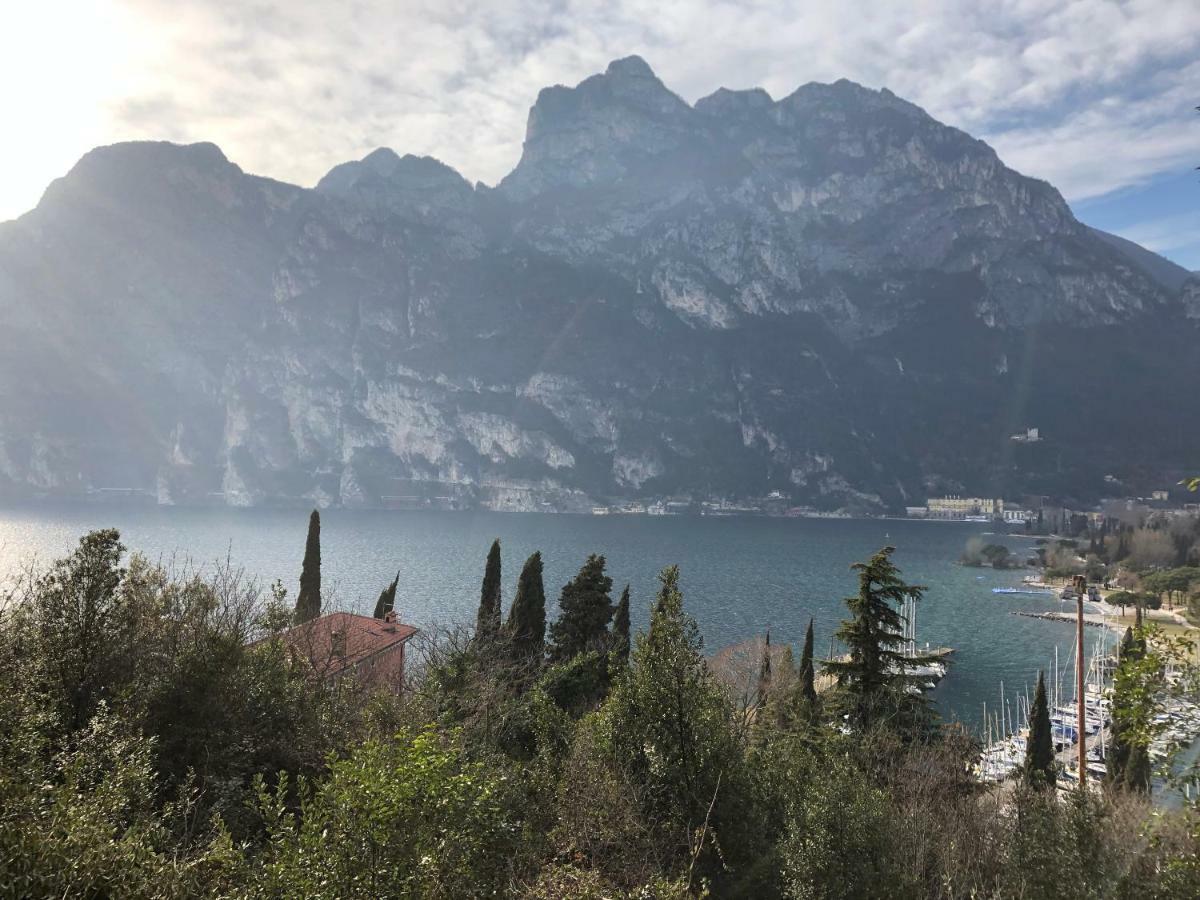 Appartamento Al Lago Riva del Garda Kültér fotó
